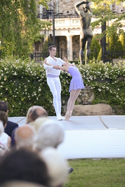 Tom Gold Dance's Russell Janzen and Likolani Brown