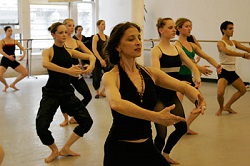 Jacqulyn Buglisi dance class