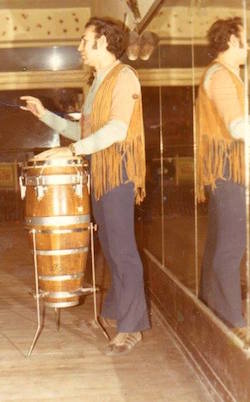 Phil Black teaching in the early 1970s. Photo courtesy of the Facebook group, Phil Black Appreciation Society.