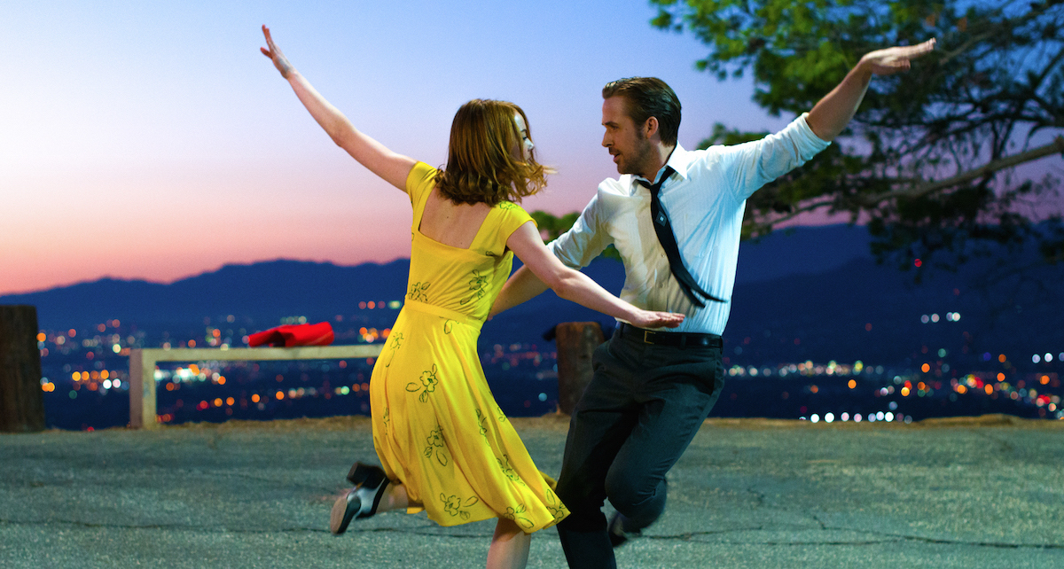 Sebastian (Ryan Gosling) and Mia (Emma Stone) in LA LA LAND. Photo by Dale Robinette