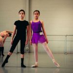 Students at the 2016 artÉmotion Summer Intensive. Photo by Alexis Ziemski.