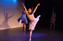 Refuge Dance Company in 'Silver Boxes'. Photo by Jessica Silva.