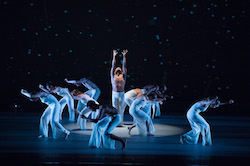 Carolyn Dorfman Dance in 'Traces'. Photo by Christopher Duggan.