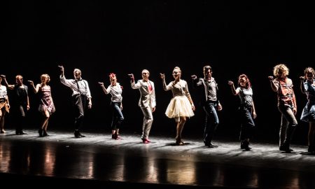 Les Ballets Jazz de Montreal in 'O Balcao de Amor' by Itzik Galili. Photo by Svetla Atanasova.