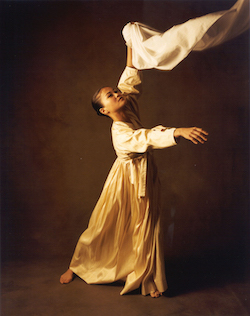 Dancer Miyako Nitadori performs movement from 'Tracings'. Photo courtesy of DTSBDC.