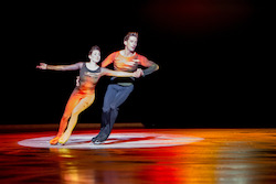 IDI's Lauren Farr and Neil Shelton in Douglas Webster's 'Eclipse'. Photo by 208 Images and Media.