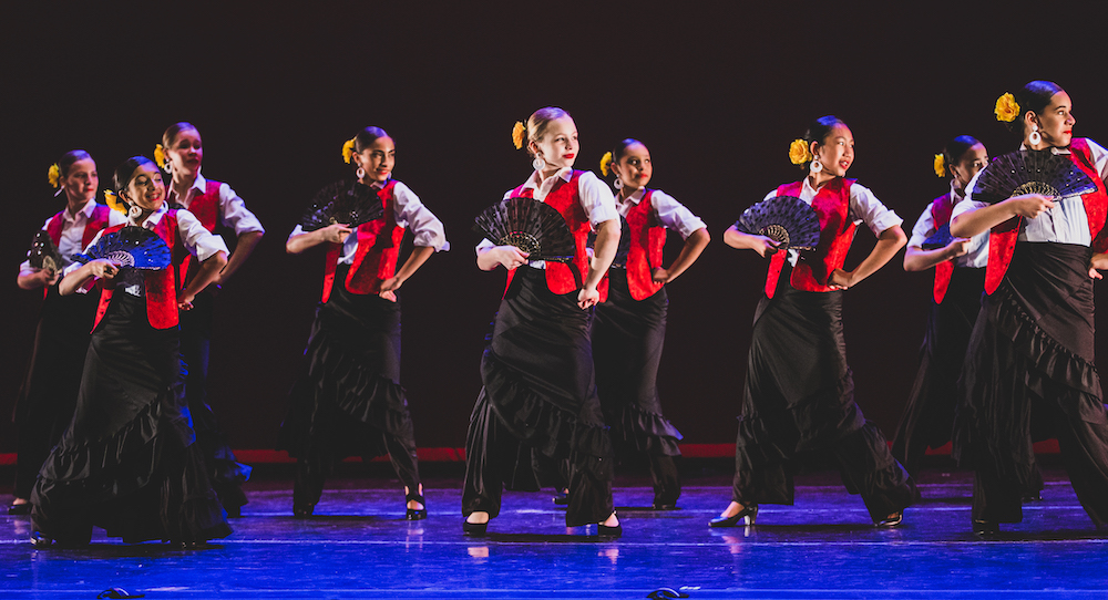 Ballet Hispánico dance recital. Photo by Leonardo Mascaro.