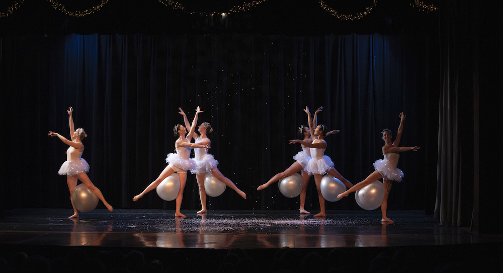 CONNetic Dance's 'Nutcracker Suite and Spicy'.