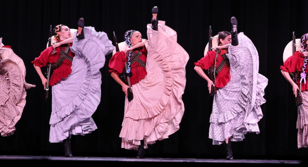 Ballet Nepantla. Photo by Eddy Fernandez.