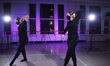 Emily Bufferd (left) teaching at Steps on Broadway. Photo courtesy of Steps.