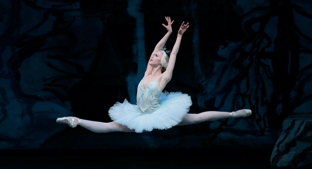 Teresa Reichlen in 'Swan Lake'. Photo by Paul Kolnik.