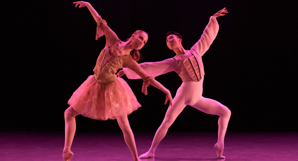 Durante Verzola's 'Ballet De Cour'. Photo by Matt de la Peña.