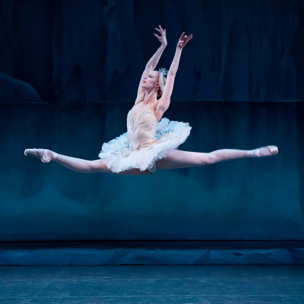 Teresa Reichlen in George Balanchine's 'Swan Lake'. Photo by Paul Kolnik.