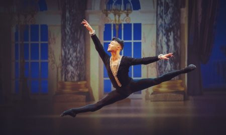 Joseph Gatti in 'Swan Lake', wearing Só Dança BA26 Split Sole Canvas Ballet Shoes. Photo by Carlos Quezada.