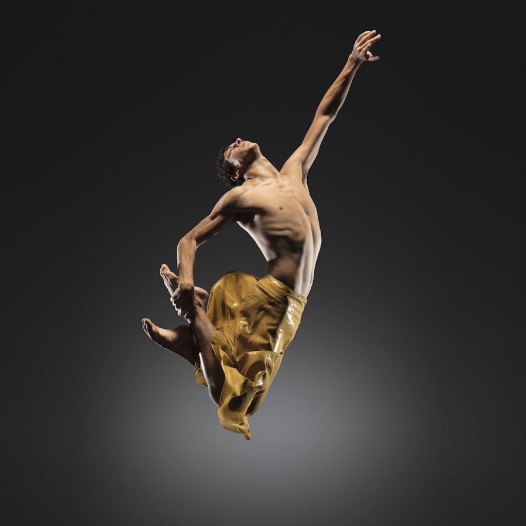 Alvaro Montelongo of Alonzo King LINES Ballet. Photo by RJ Muna.
