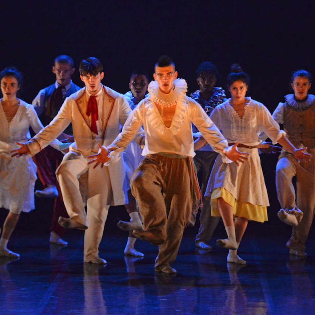 Hofesh Shechter Company in 'SHOW'. Photo by Gabriele Zucca.