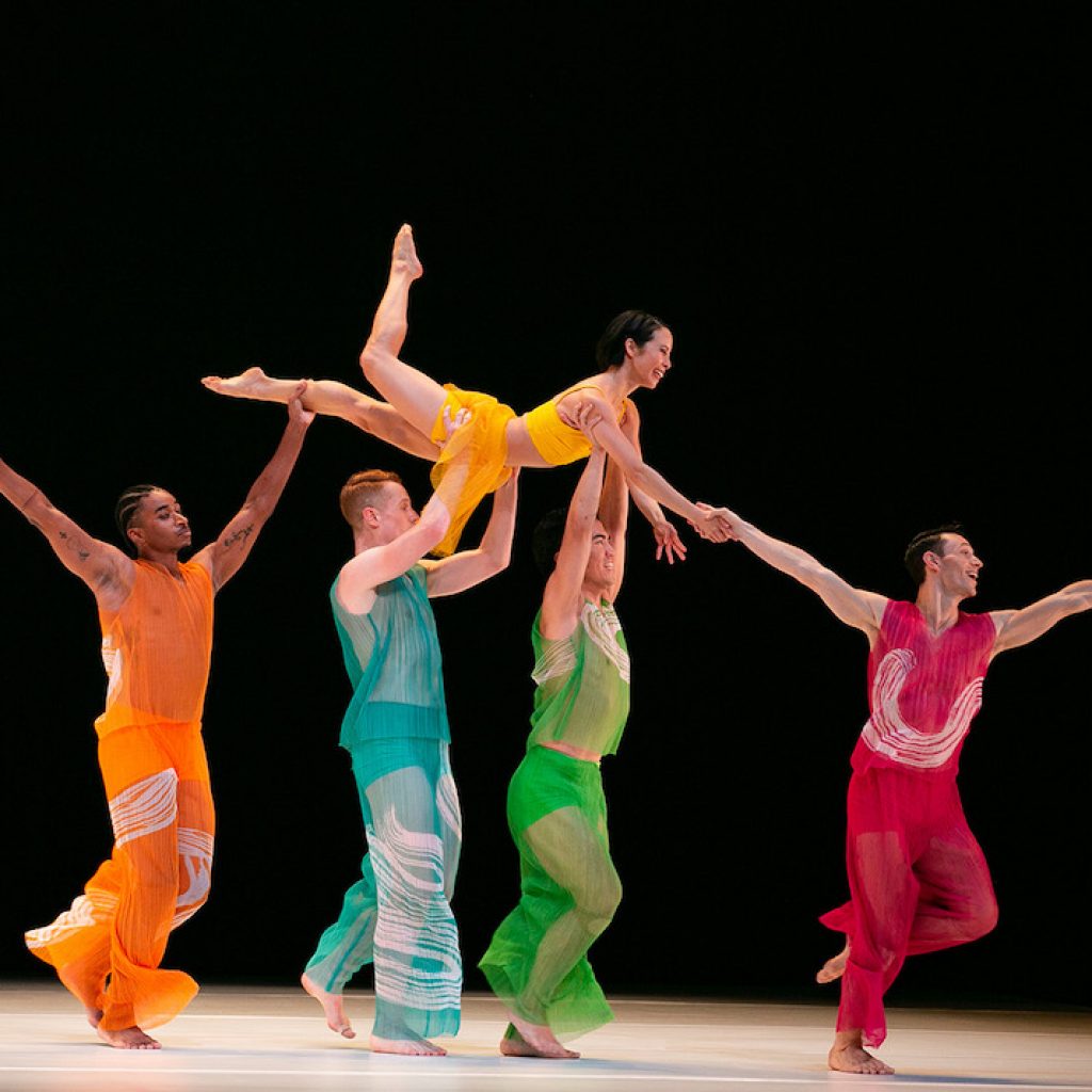 Paul Taylor Dance Company in Amy Hall Garner's 'Somewhere in the Middle'. Photo by Whitney Browne.