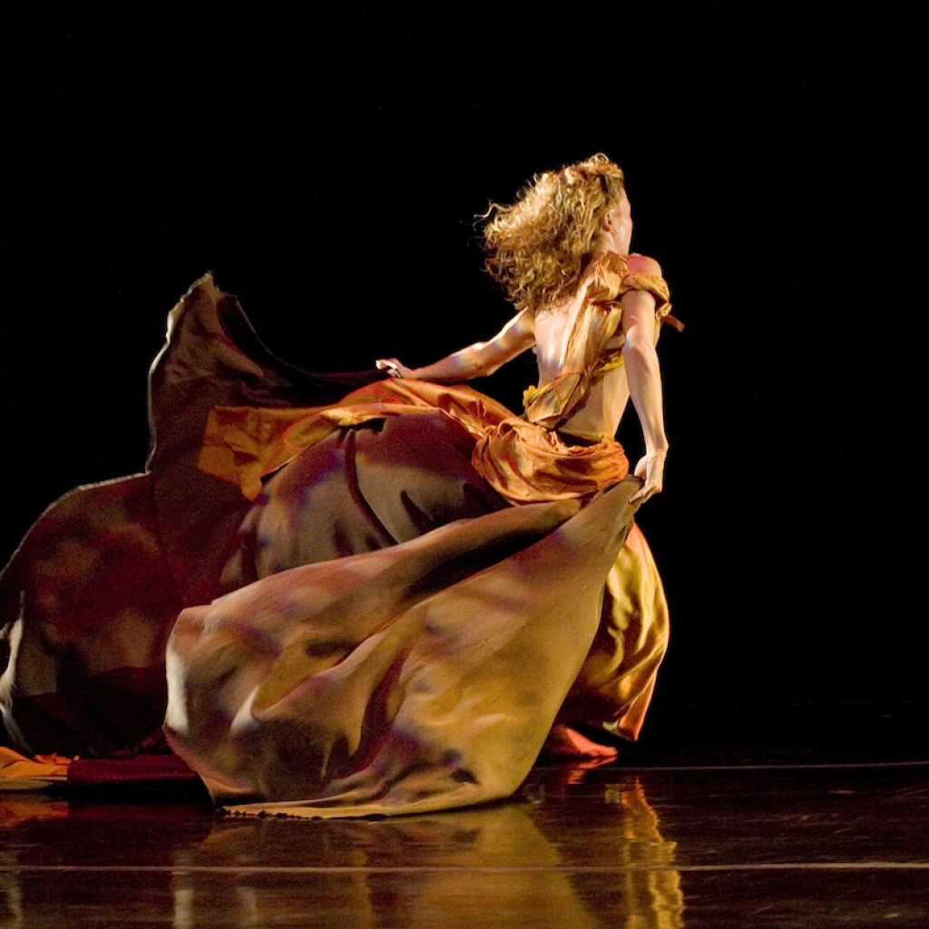 Helen Hansen French in Jacqulyn Buglisi's 'Requiem'. Photo by Kristin Lodoen.