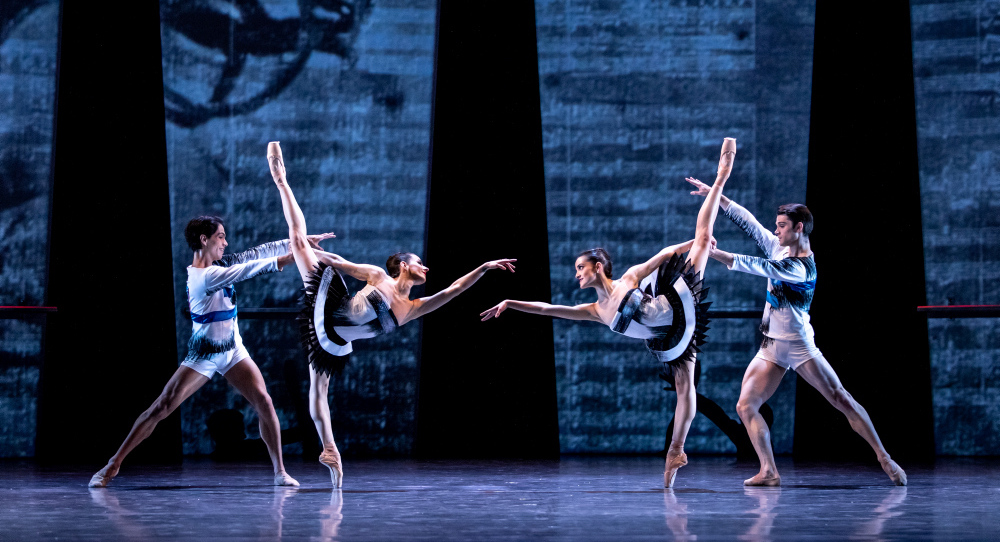 San Francisco Ballet in Yuri Possokhov's 'Violin Concerto'. Photo by Lindsay Thomas.