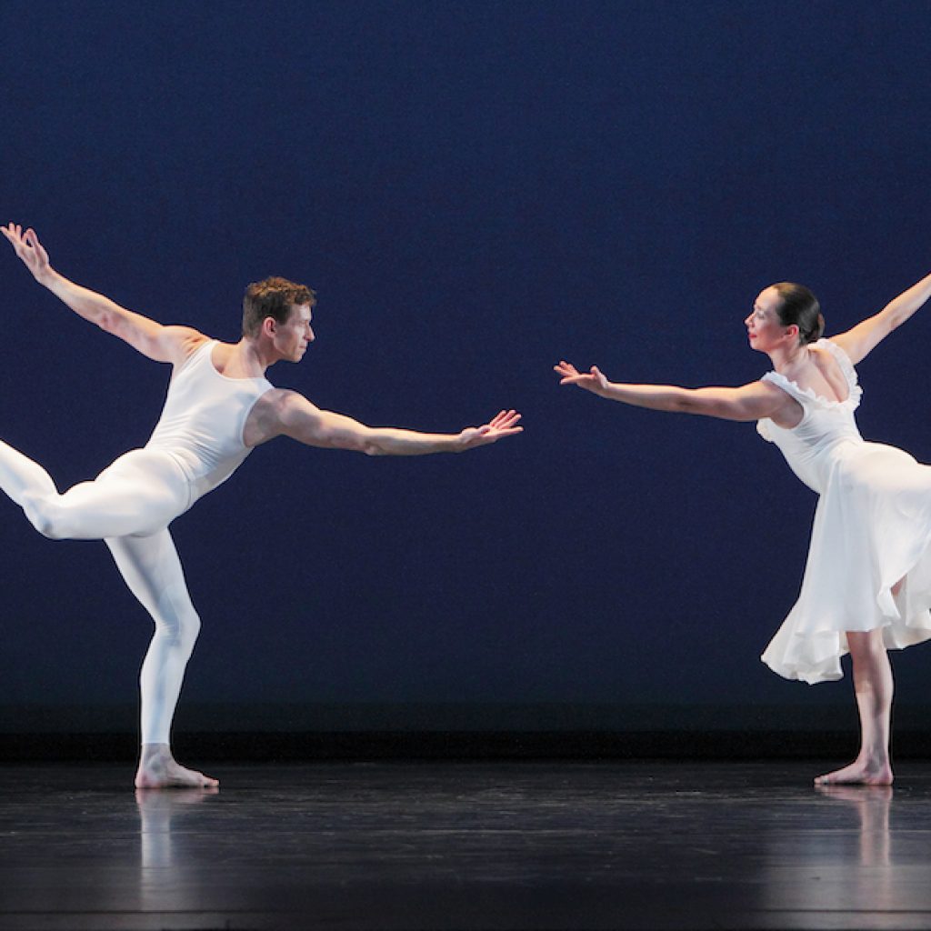 Sean Mahoney and Christina Lynch Markhama in Paul Taylor's 'Aureole'. Photo by Whitney Browne.