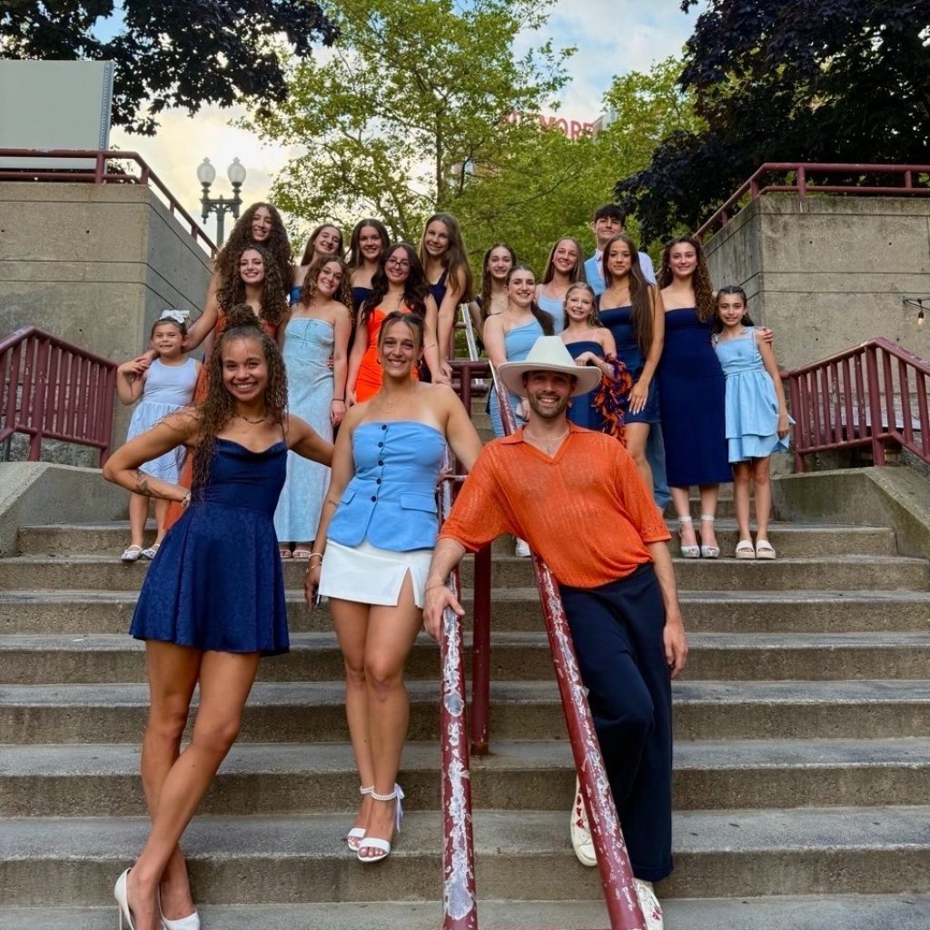 Capitol District Arts Initiative faculty and students. Photo courtesy of CDAI.