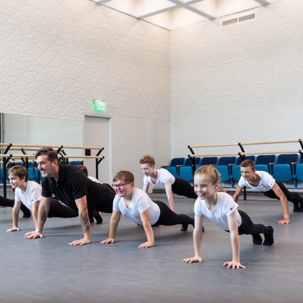 Eric Otto with students of the Toledo Ballet. Photo by Jennifer Zmuda.