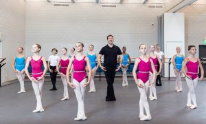 Eric Otto with students of the Toledo Ballet. Photo by Jennifer Zmuda.