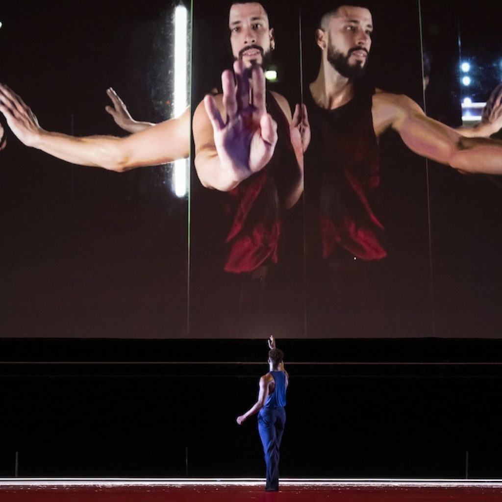 'Romeo & Juliet Suite,' La Seine Musicale, 2022. Photo by Julien Benhamou.