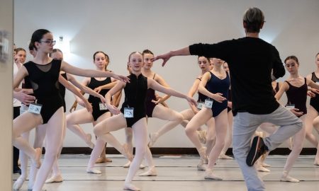 Lazlo Berdo with RDA NE students. Photo by Scott Robbins/Geek with a Lens.